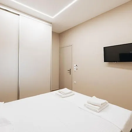 Holiday home Escape Luxury Garden Retreat *